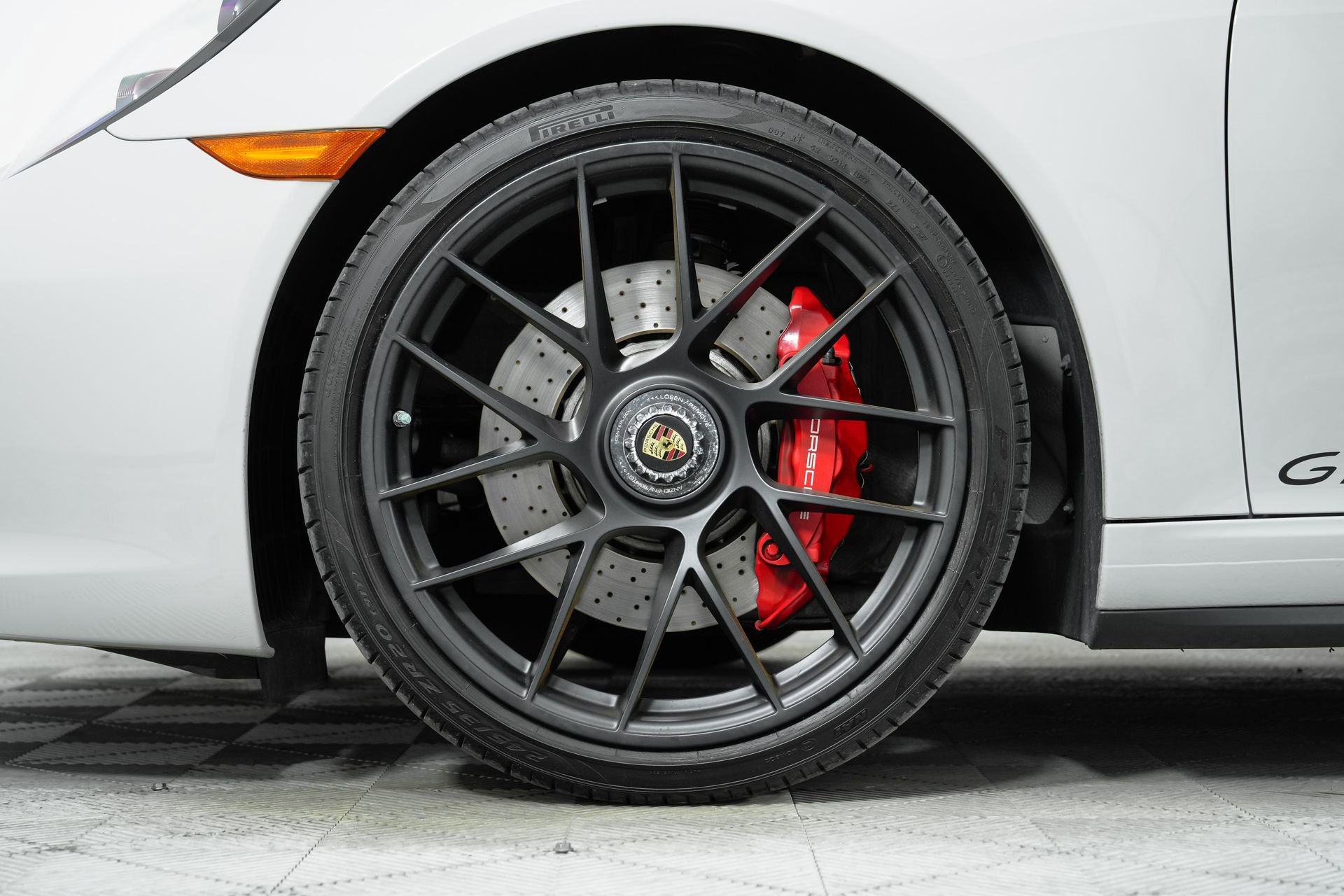 Used 2018 Porsche 911 Targa 4 GTS image 38