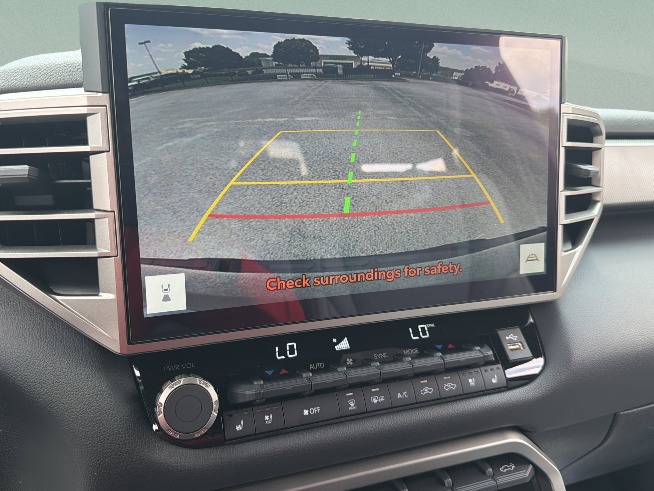 Certified 2025 Toyota Tundra Limited AWD/4WD image 11