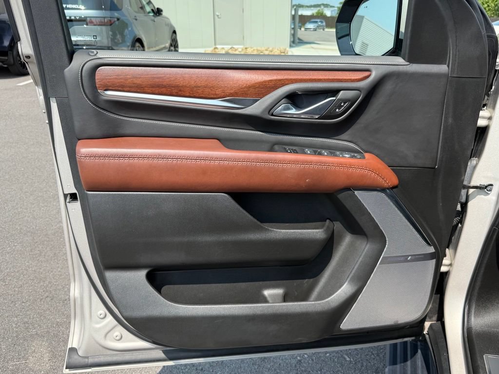 Used 2024 GMC Yukon Denali Ultimate AWD/4WD image 23