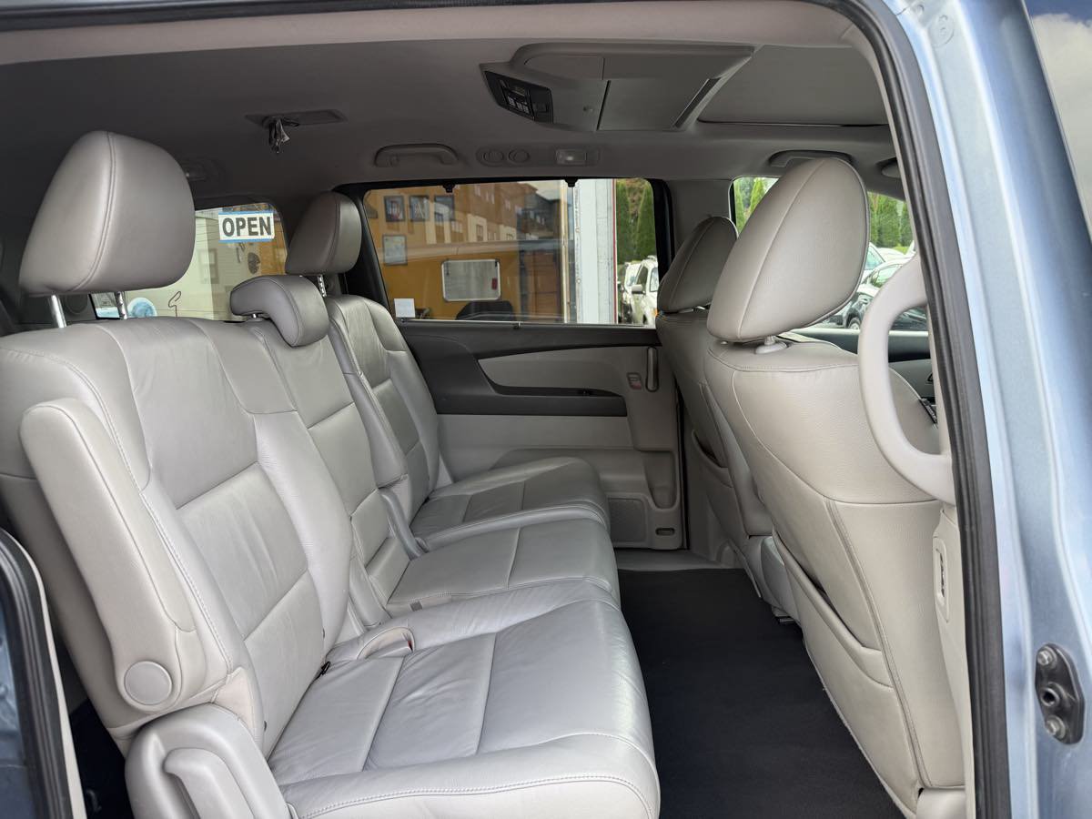 Used 2011 Honda Odyssey Touring image 12