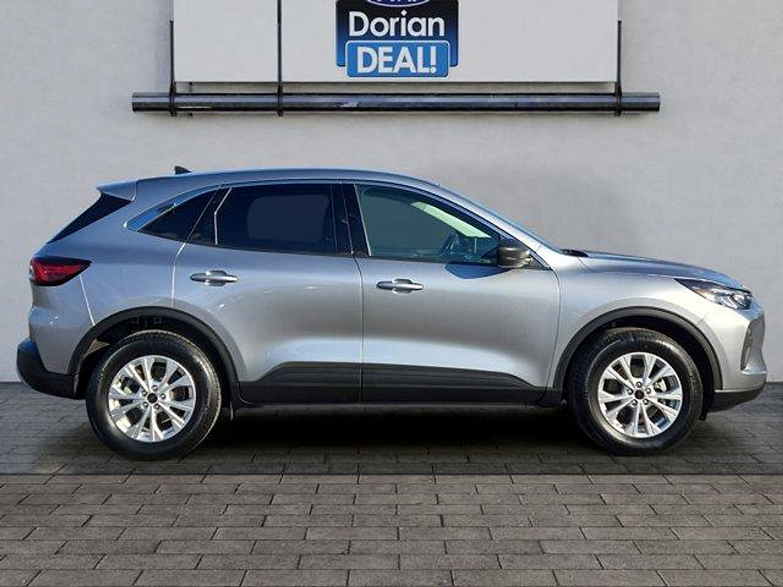 Certified 2023 Ford Escape Active AWD/4WD image 2