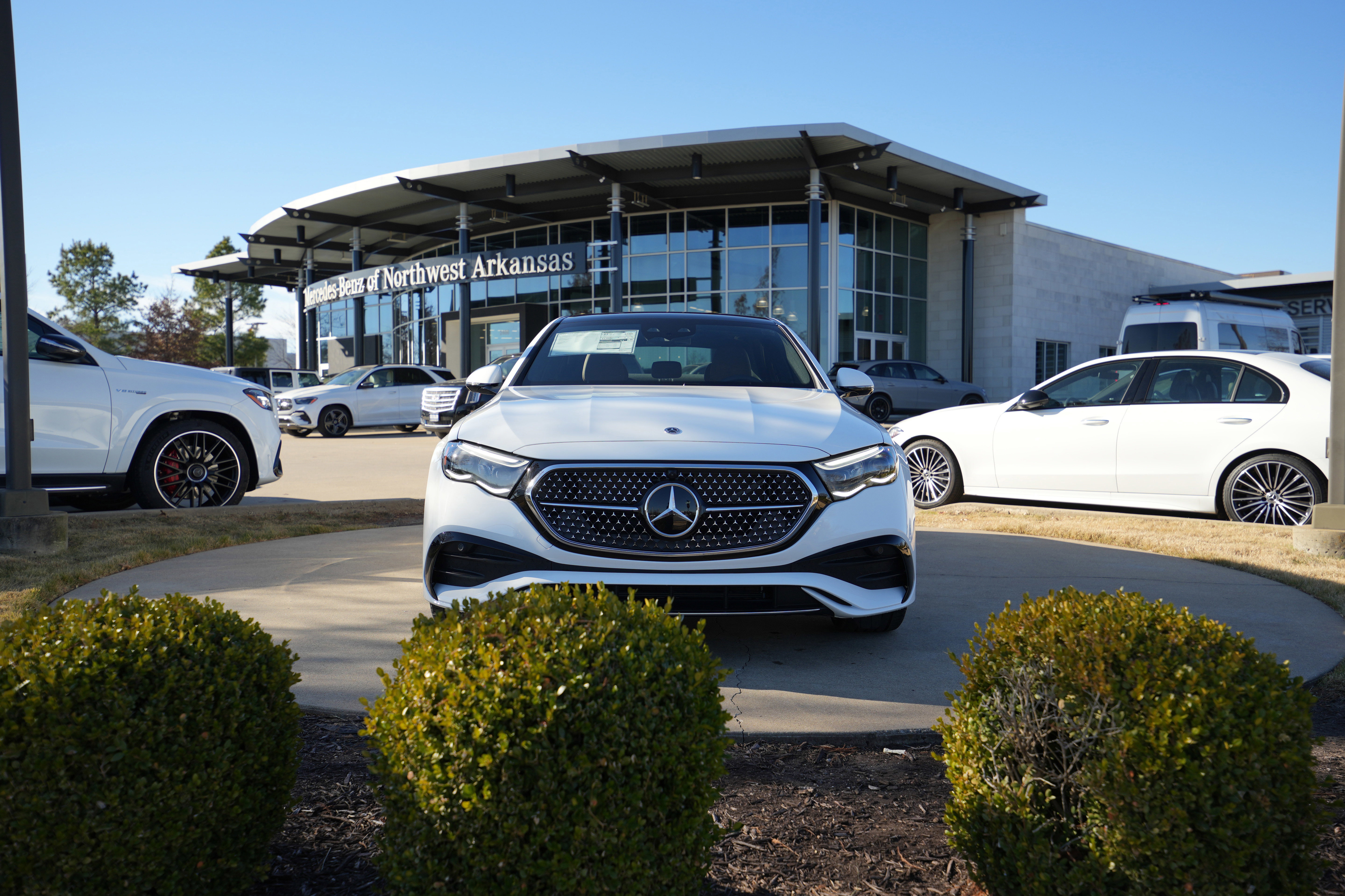 New 2026 Mercedes-Benz E 350 4MATIC Sedan image 2