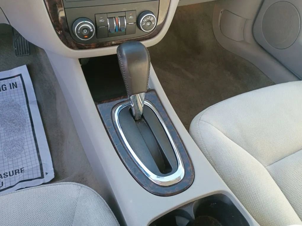 Used 2012 Chevrolet Impala LT image 12