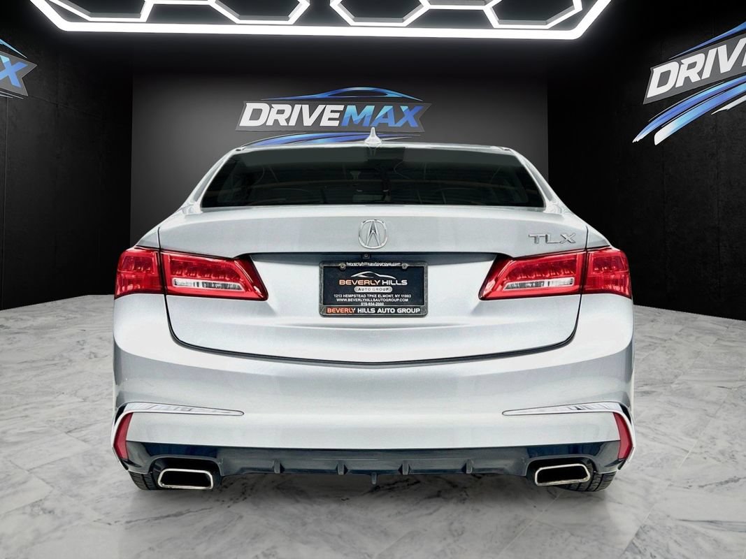 Used 2020 Acura TLX w/ Technology Package FWD image 4