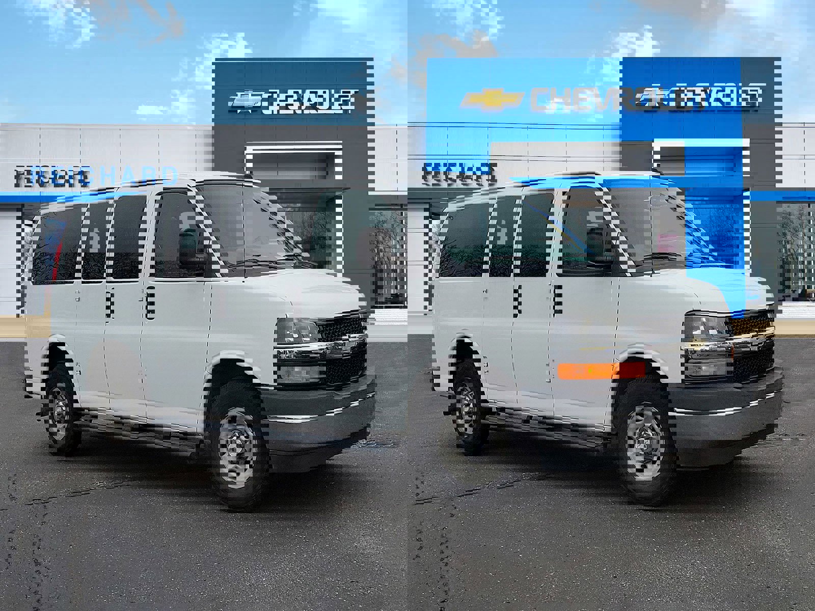 Used 2017 Chevrolet Express 2500 LT w/ LT Preferred Equipment Group image 1