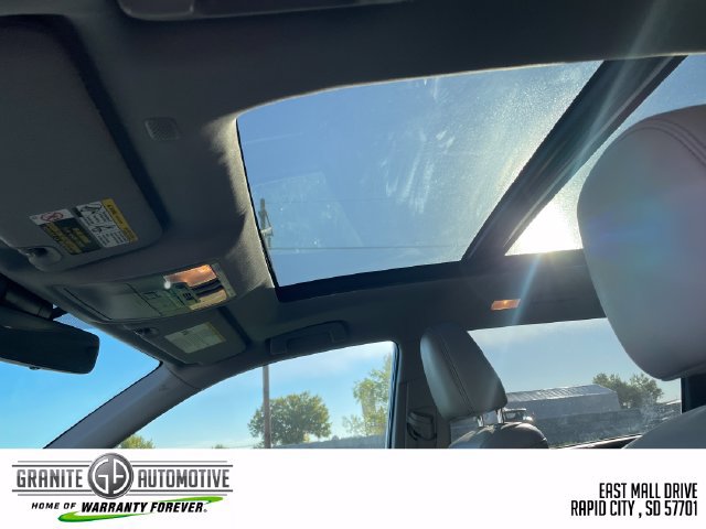 Used 2019 Toyota Highlander Limited Platinum AWD/4WD image 17