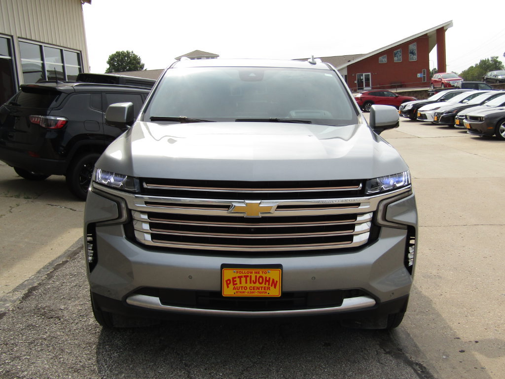Used 2024 Chevrolet Tahoe High Country AWD/4WD image 13