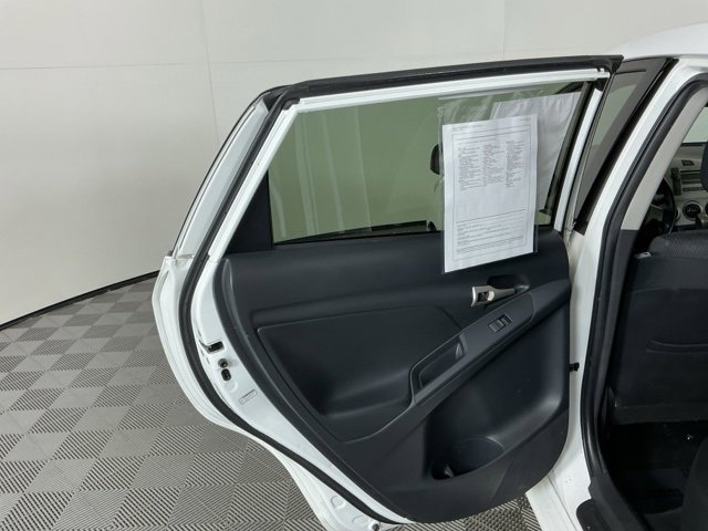 Used 2010 Toyota Matrix S image 21