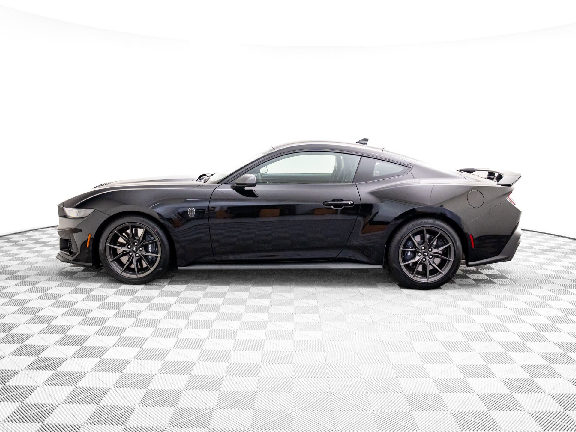 Used 2026 Ford Mustang Dark Horse image 2