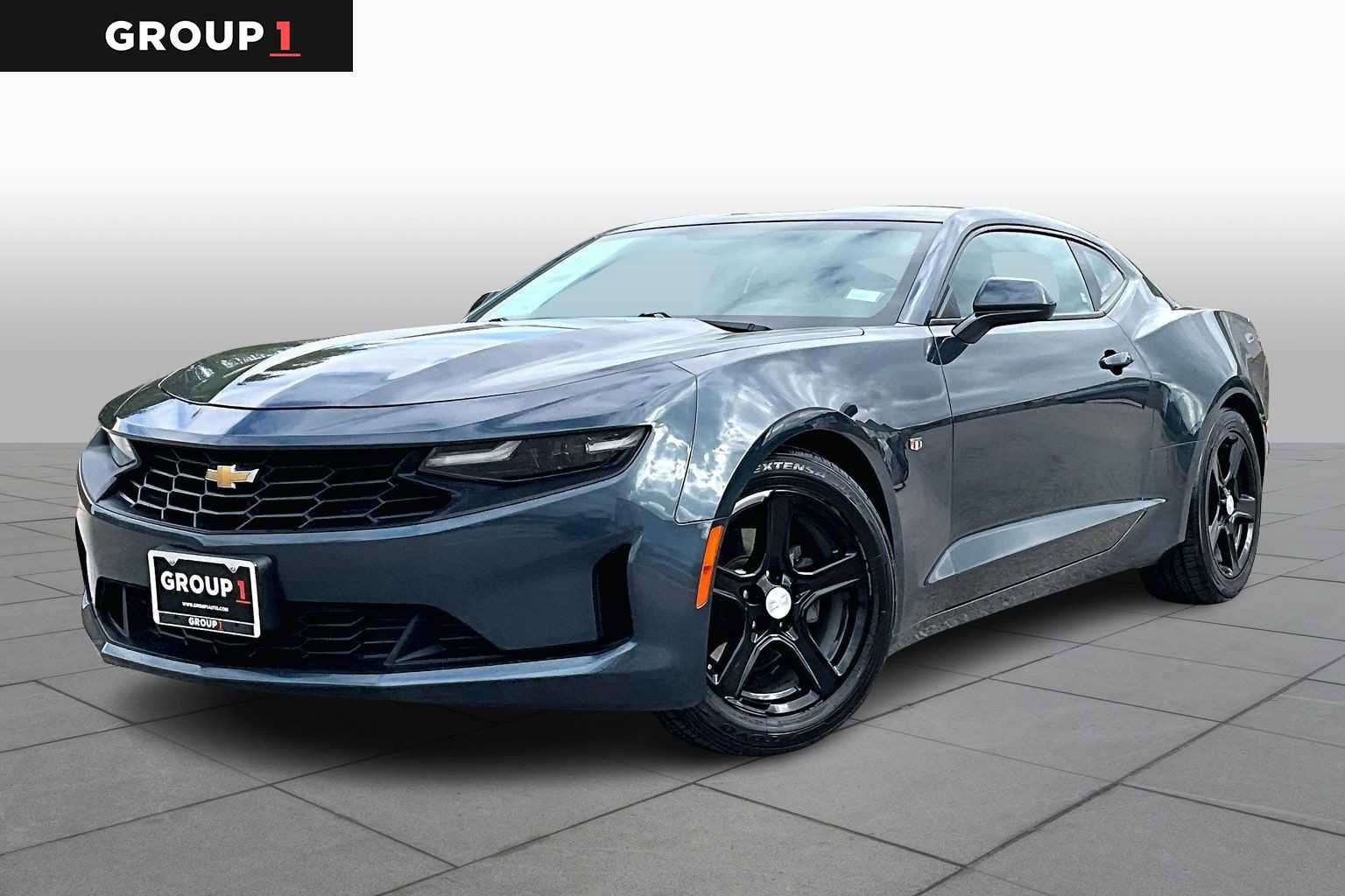 Used 2021 Chevrolet Camaro LT image 1