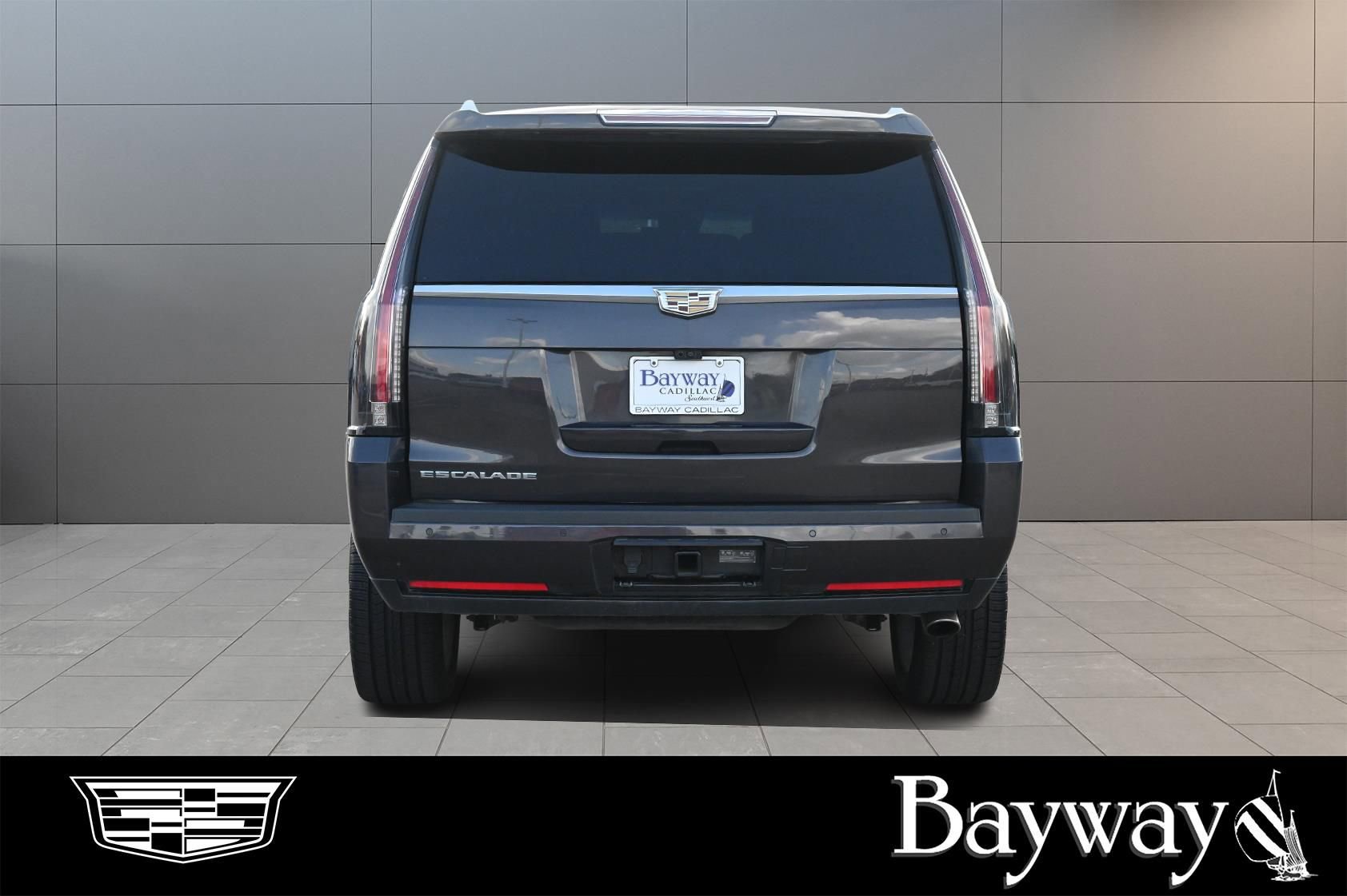 Used 2018 Cadillac Escalade Platinum AWD/4WD image 6