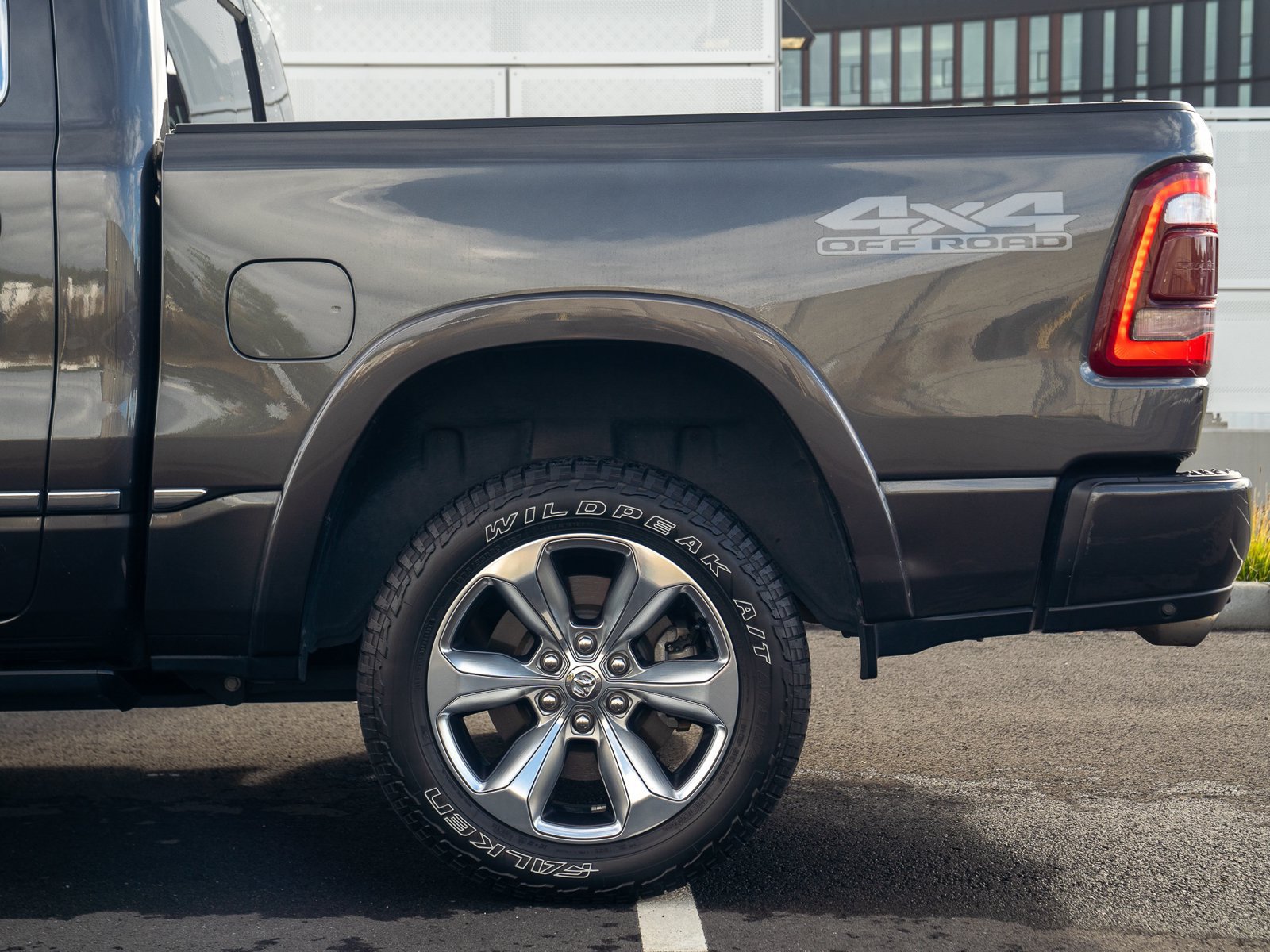 Used 2022 RAM 1500 Limited AWD/4WD image 14