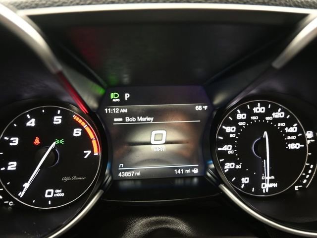 Used 2023 Alfa Romeo Giulia Veloce RWD image 23