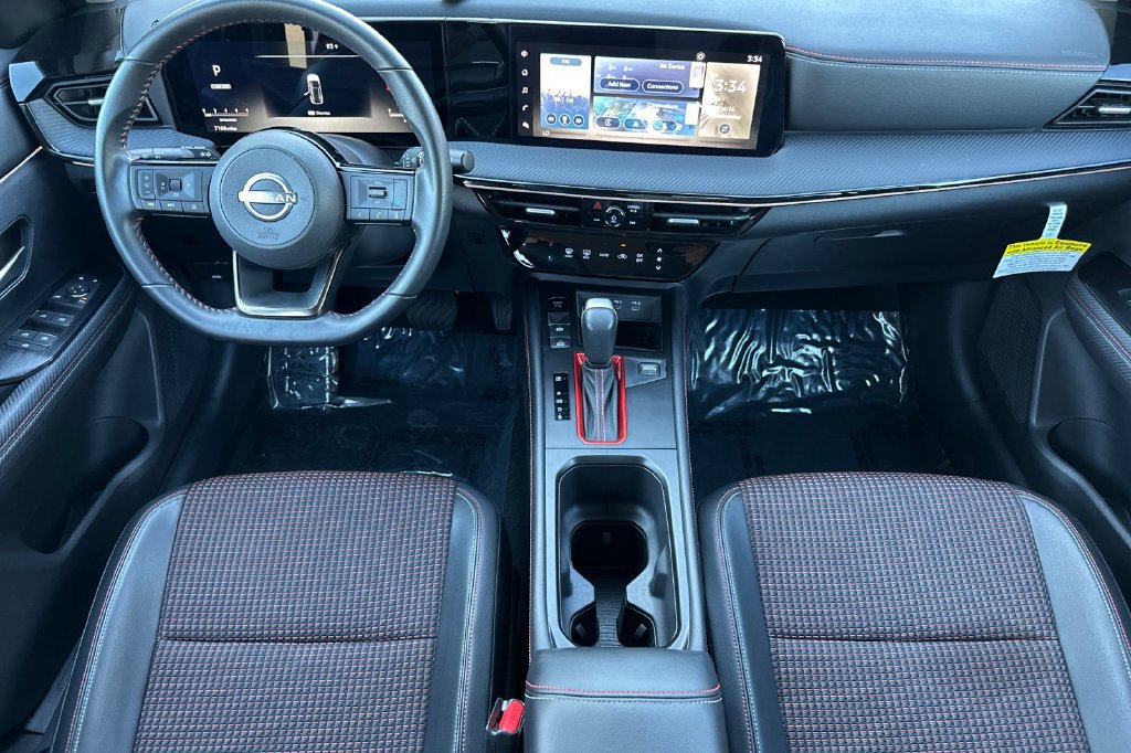 Certified 2025 Nissan Kicks SR w/ Illumination Package FWD image 13