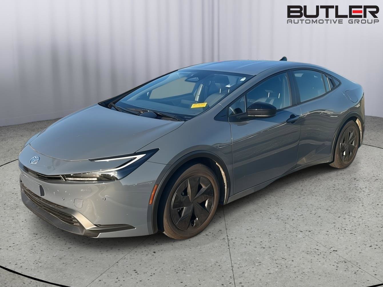 Used 2026 Toyota Prius LE image 2