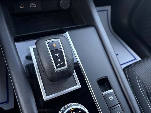 Used 2022 Mitsubishi Outlander ES image 16