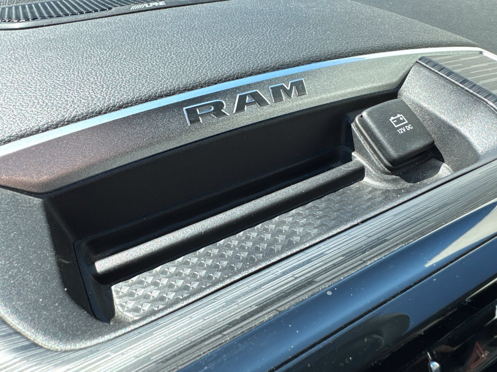 Used 2023 RAM 1500 Laramie AWD/4WD image 25