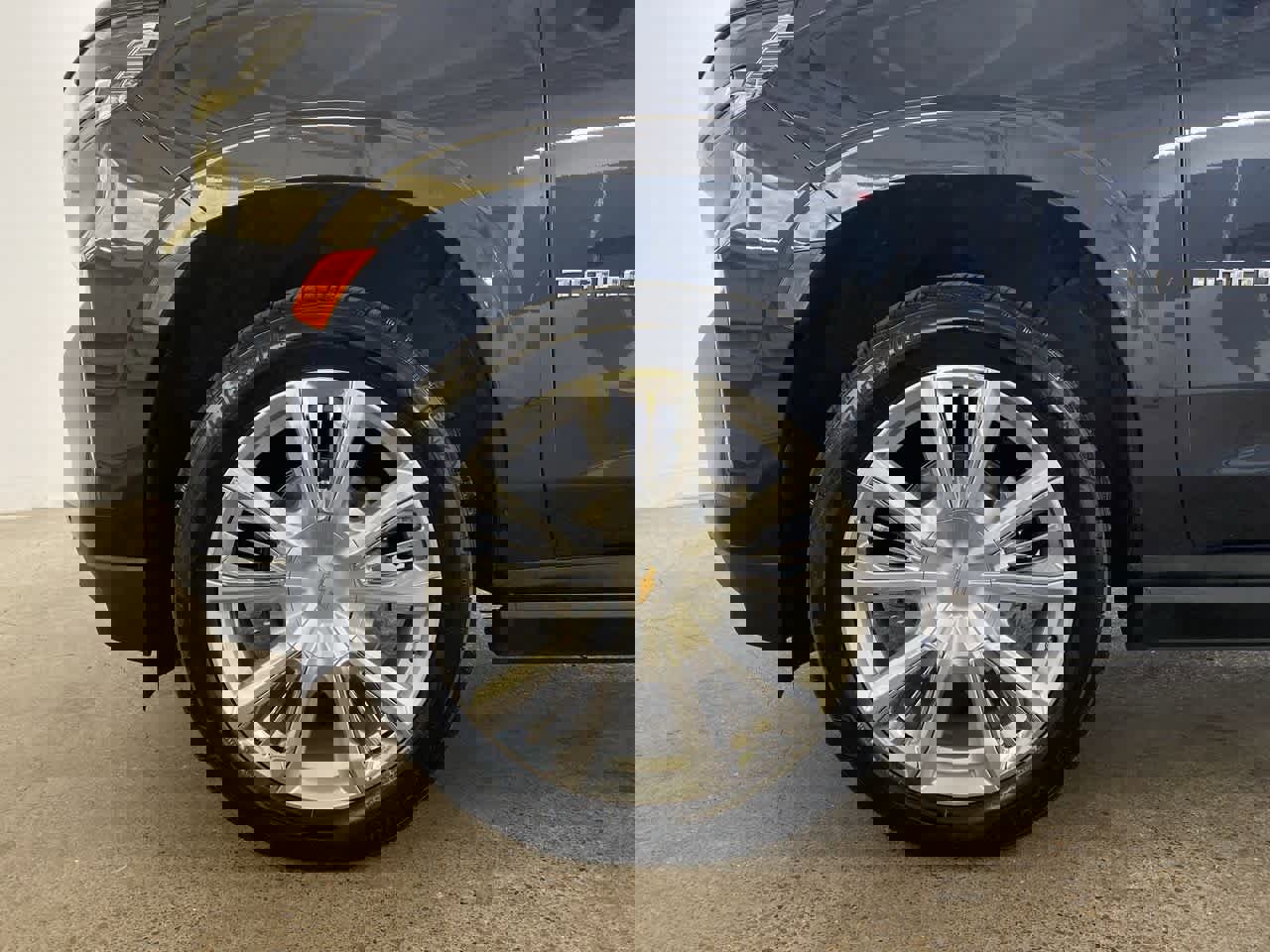 Used 2024 Chevrolet Tahoe High Country w/ Premium Package image 12