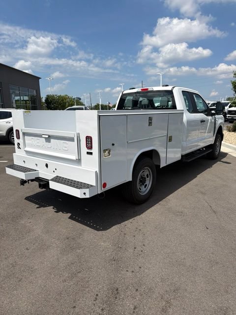 New 2026 Ford F250 XL w/ XL Chrome Package AWD/4WD image 3