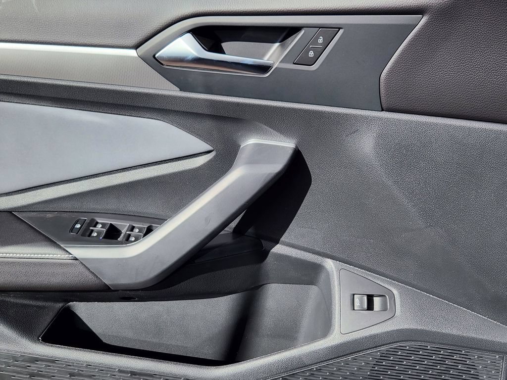 New 2026 Volkswagen Jetta SE FWD image 13