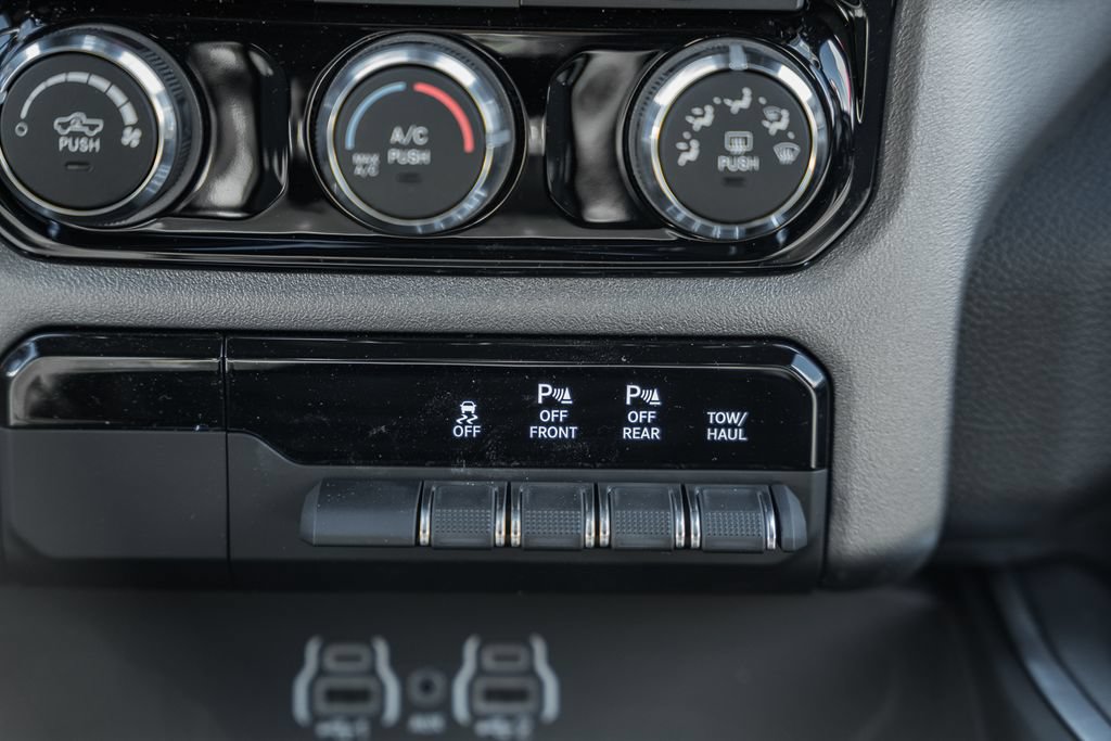 New 2026 RAM 1500 Big Horn AWD/4WD image 25