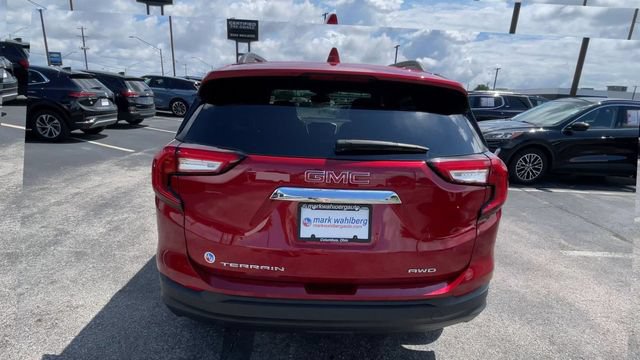 Used 2024 GMC Terrain SLE w/ Driver Convenience Package AWD/4WD image 9