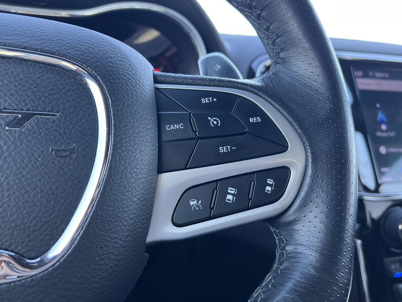 Used 2020 Jeep Grand Cherokee SRT image 15