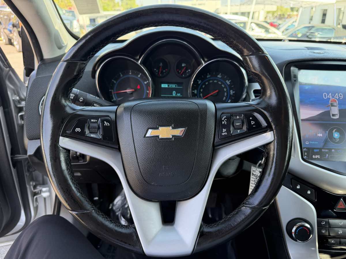Used 2014 Chevrolet Cruze LT FWD image 11