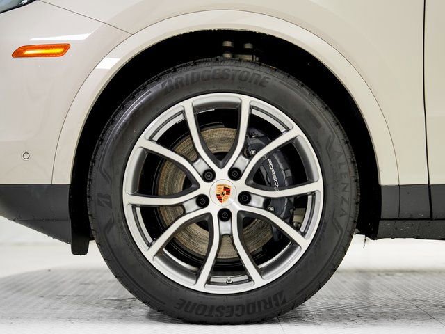 New 2026 Porsche Cayenne image 26