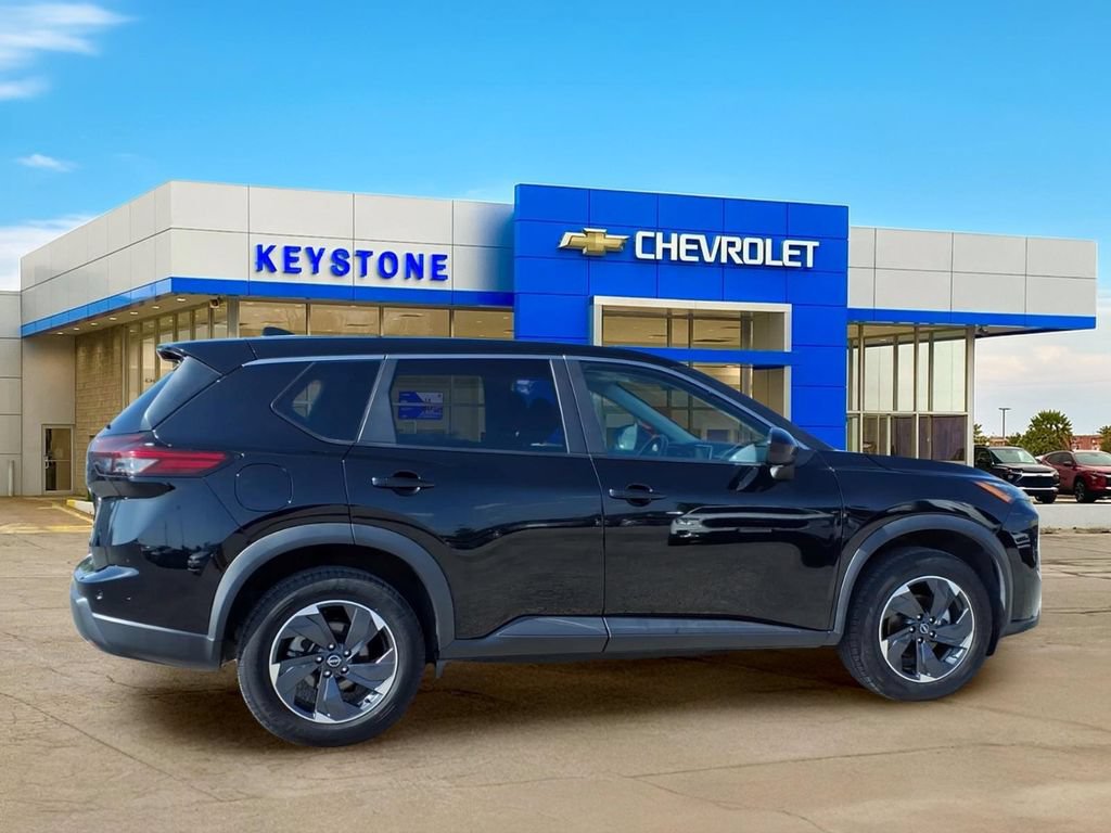 Used 2024 Nissan Rogue SV FWD image 8
