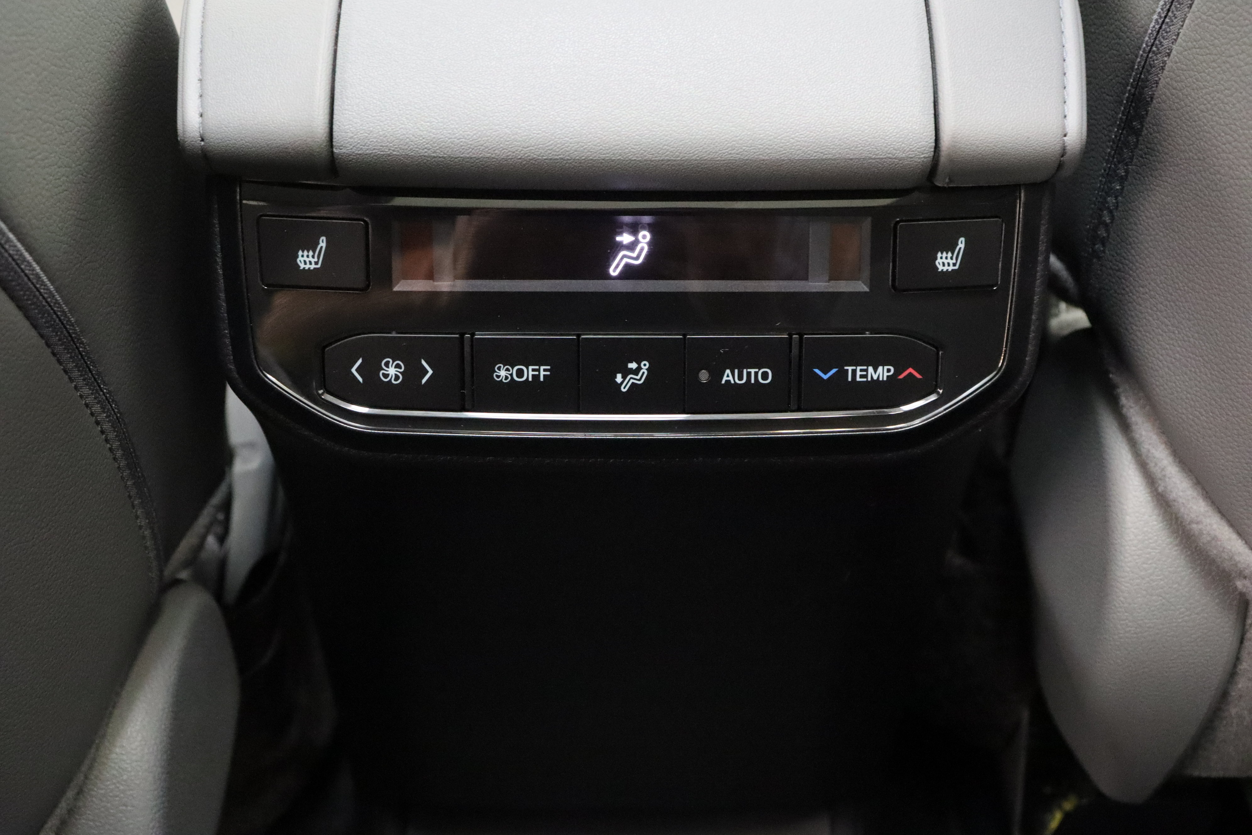Certified 2026 Toyota Highlander Platinum AWD/4WD image 32