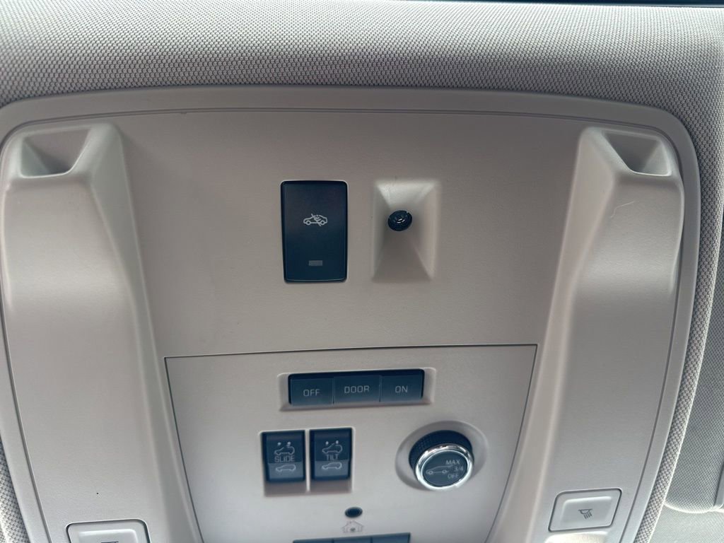 Used 2020 GMC Yukon Denali w/ Denali Ultimate Package image 25