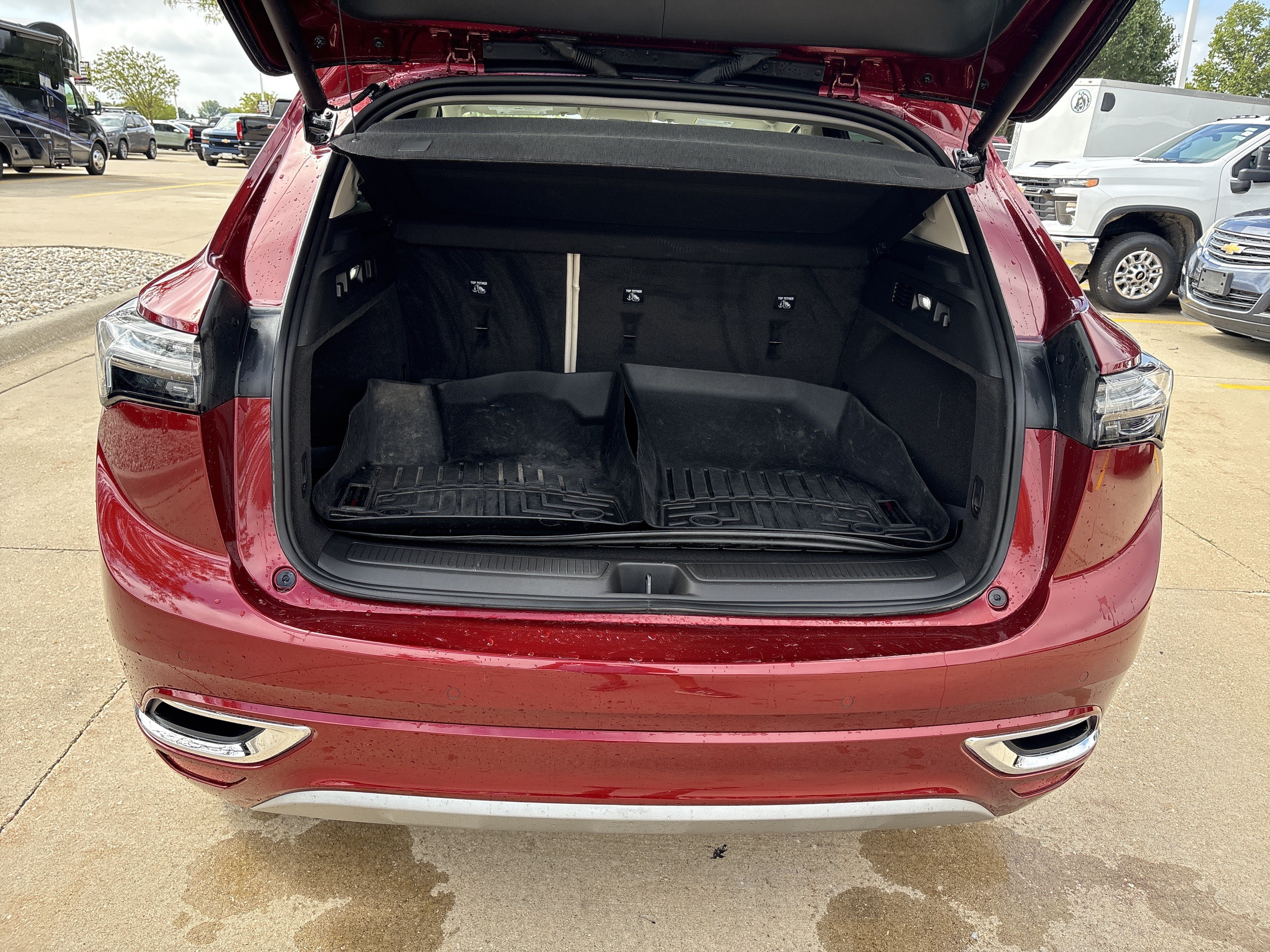 Used 2023 Buick Envision Avenir AWD/4WD image 9