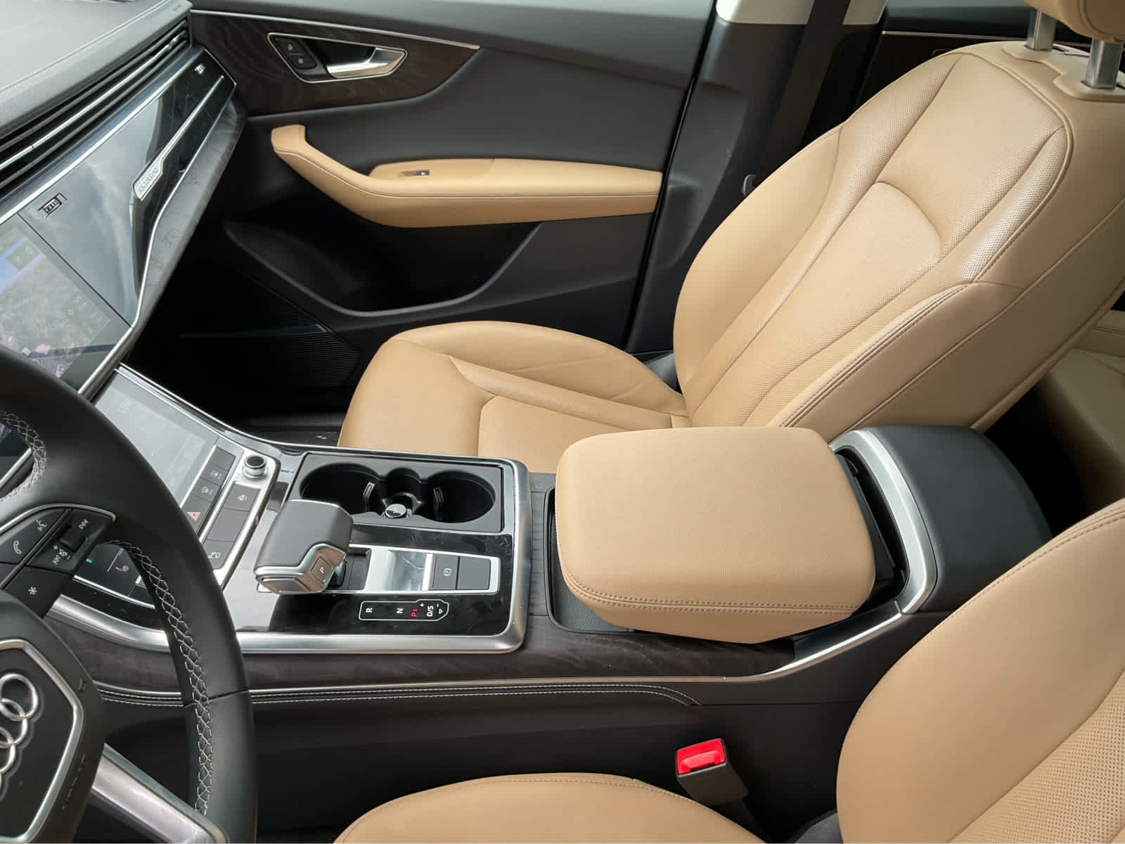 Used 2025 Audi Q8 Premium Plus AWD/4WD image 23