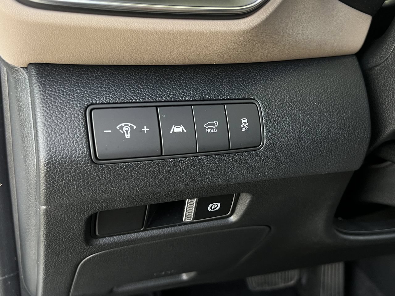Used 2023 Hyundai Santa Fe SEL w/ Winter Weather Package FWD image 12