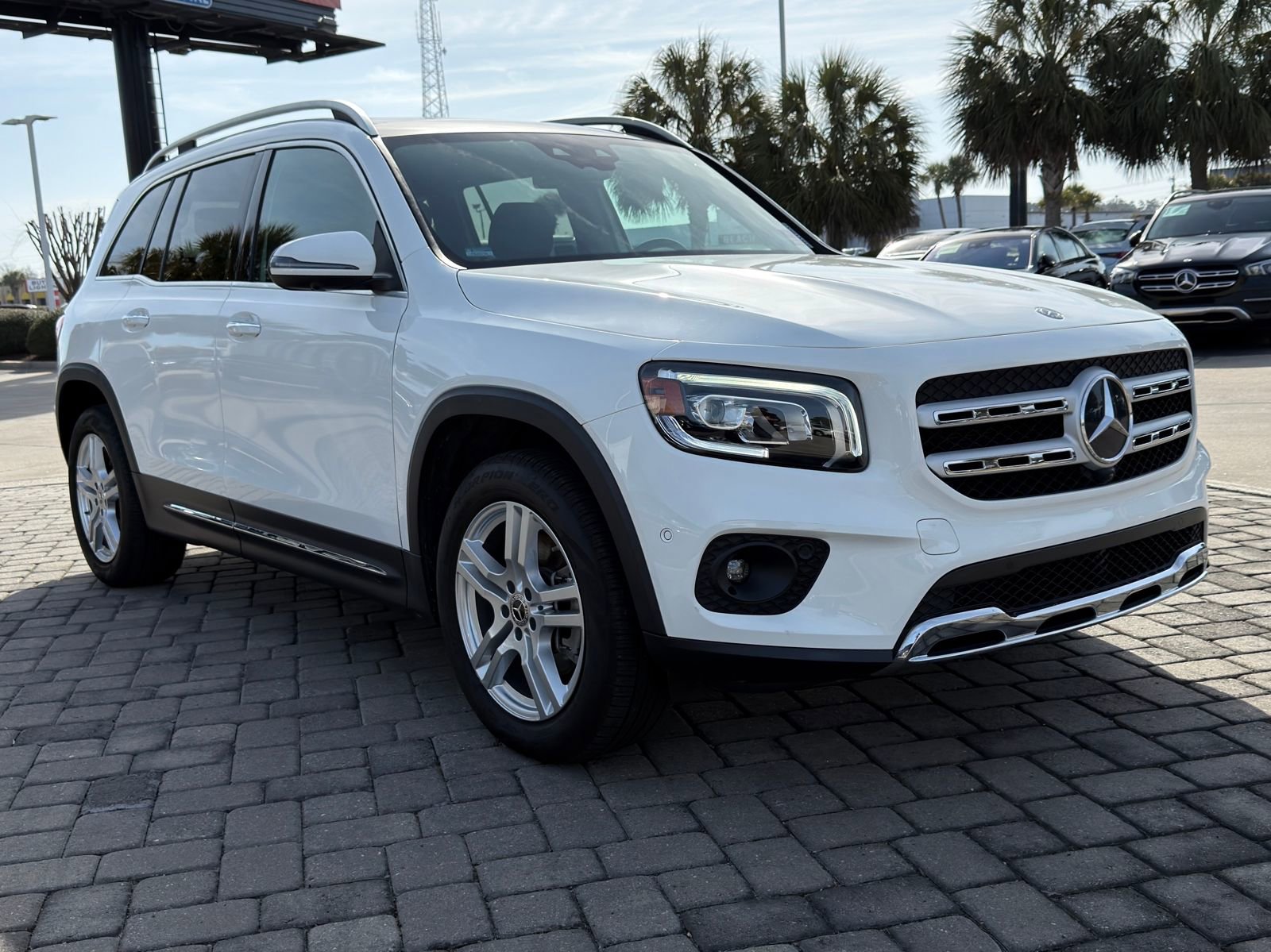 Used 2020 Mercedes-Benz GLB 250 4MATIC image 7