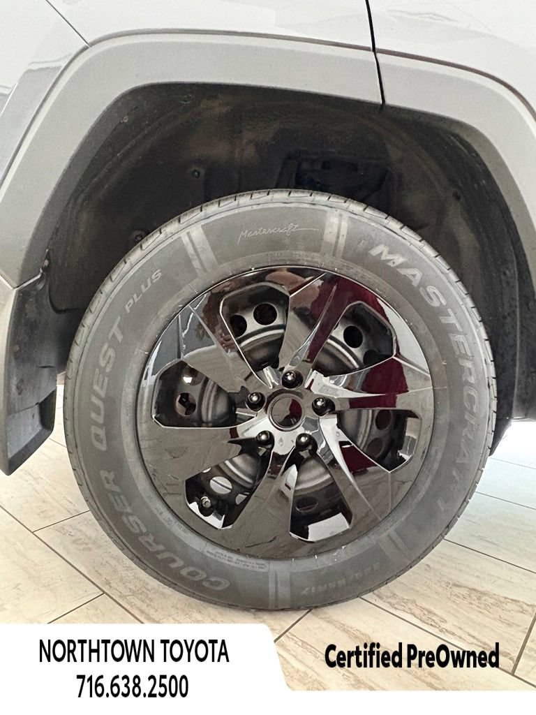 Used 2020 Toyota RAV4 LE w/ All Weather Liner Package AWD/4WD image 10