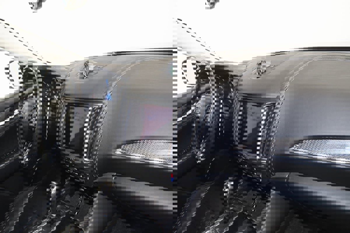 Used 2018 Maserati Levante S GranSport image 47