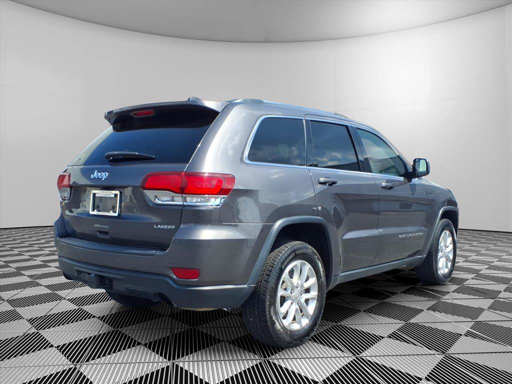 Used 2021 Jeep Grand Cherokee Laredo RWD image 30