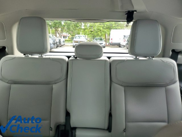 Used 2025 Ford Expedition Platinum w/ Driver's Package AWD/4WD image 14