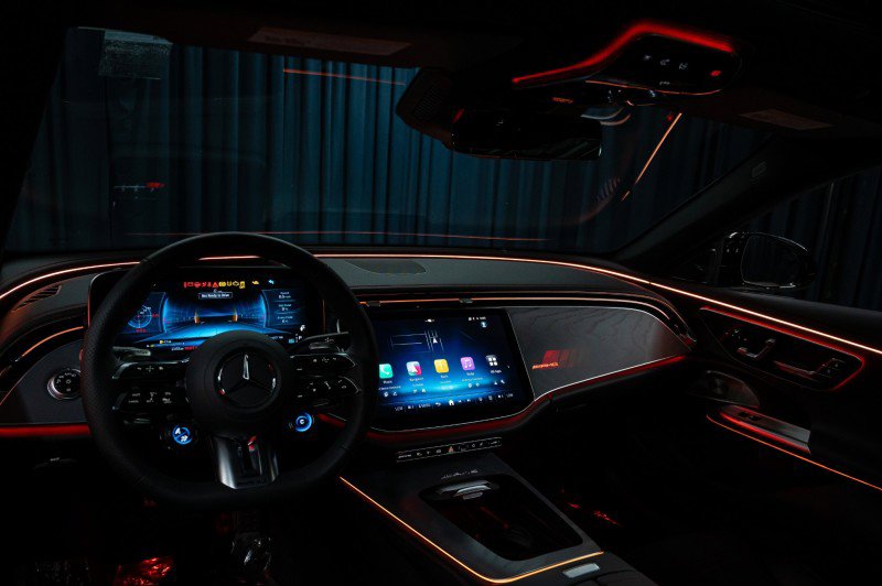 New 2026 Mercedes-Benz E 53 AMG e 4MATIC Sedan image 13