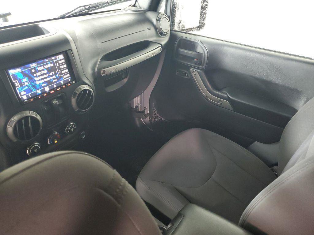Used 2015 Jeep Wrangler Sport AWD/4WD image 12