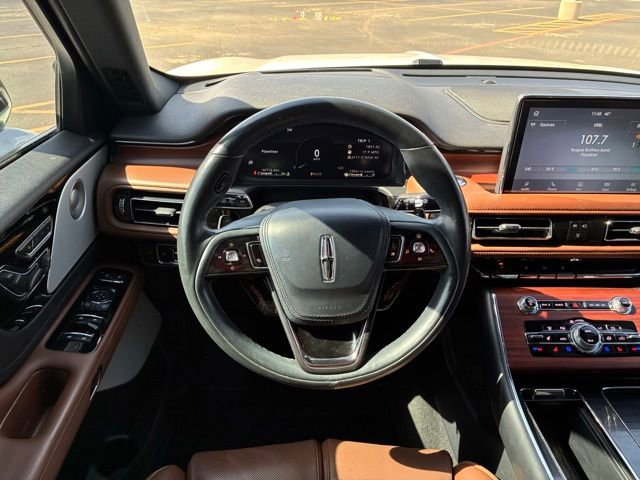 Used 2023 Lincoln Aviator Reserve w/ Equipment Group 201A image 14