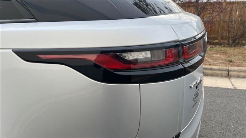 Used 2018 Land Rover Range Rover Velar S AWD/4WD image 36
