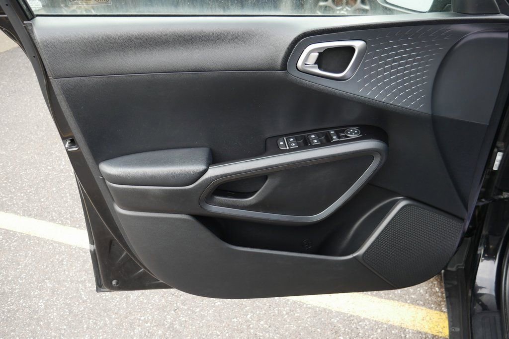 Used 2021 Kia Soul S image 26