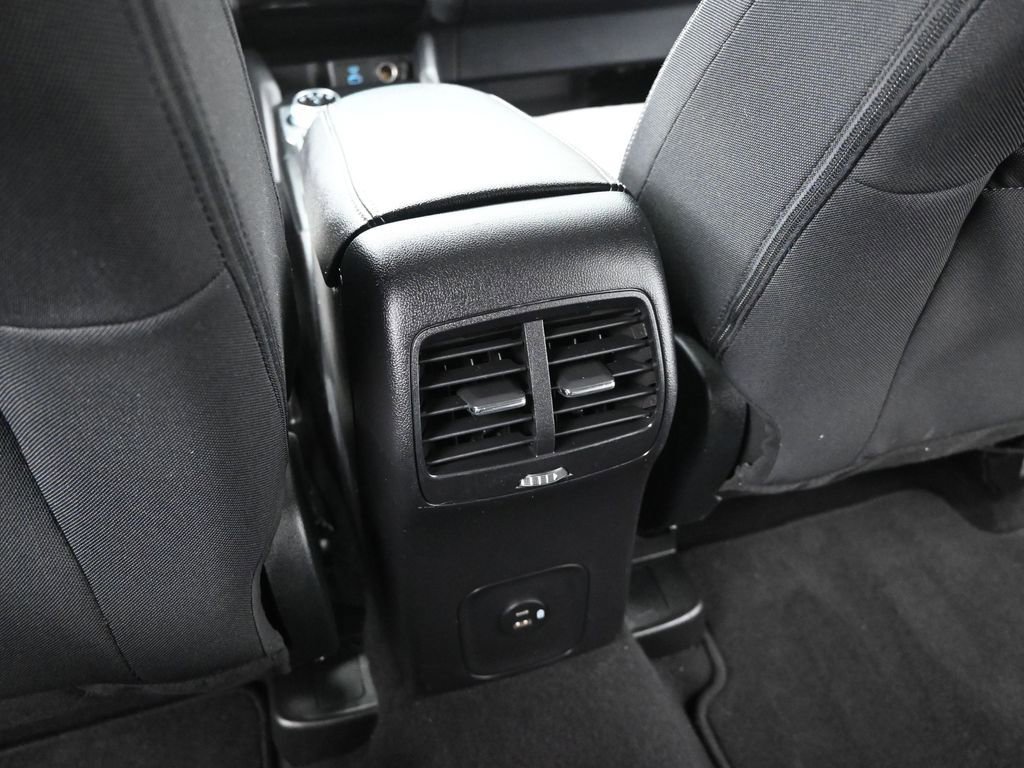 Certified 2022 Ford Escape SE w/ Cold Weather Package AWD/4WD image 20