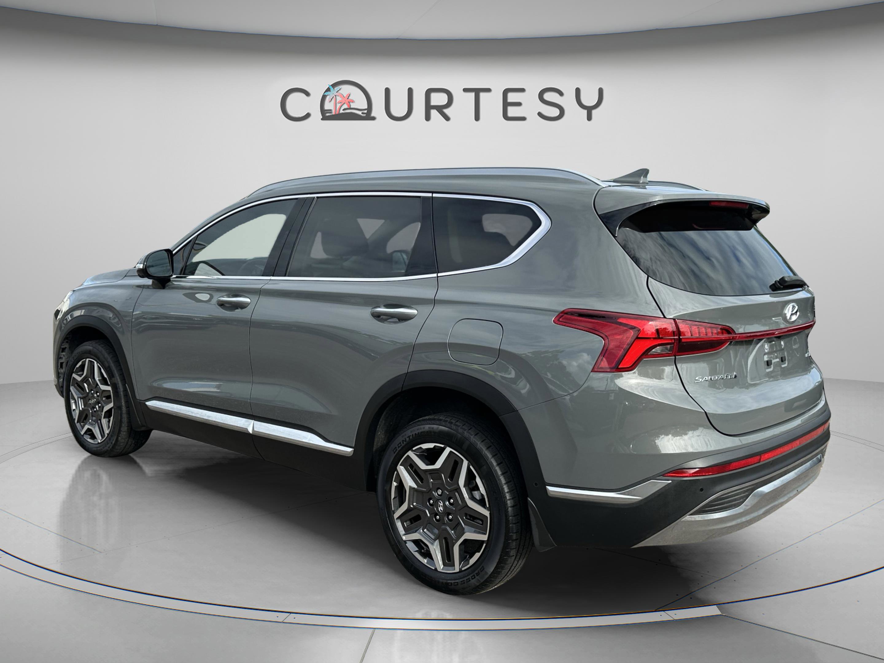 Certified 2023 Hyundai Santa Fe Limited AWD/4WD image 3
