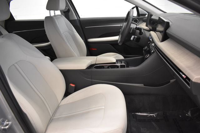 Used 2025 Hyundai Sonata SEL FWD image 18