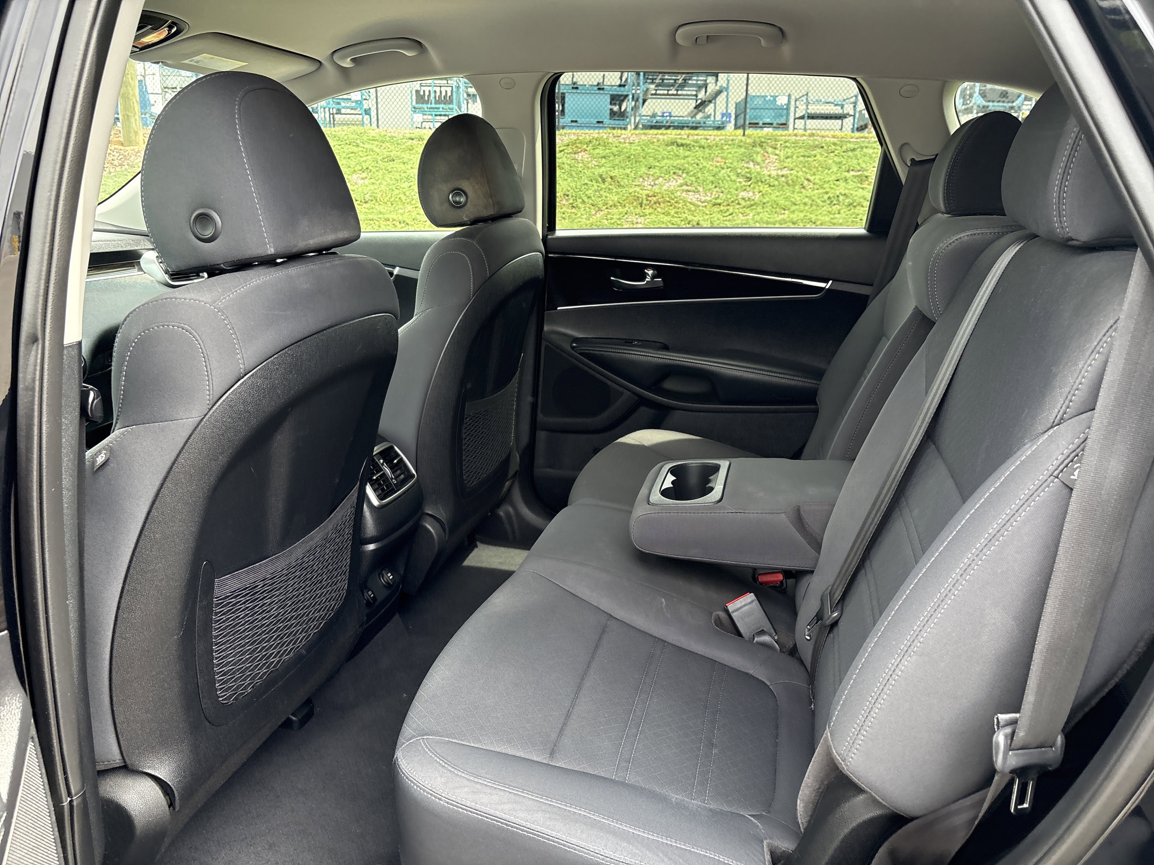 Used 2019 Kia Sorento LX image 31