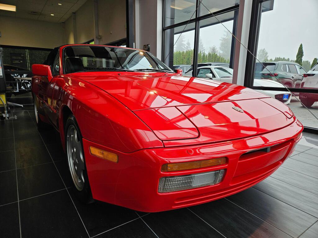 Used 1990 Porsche 944 Cabriolet RWD image 6